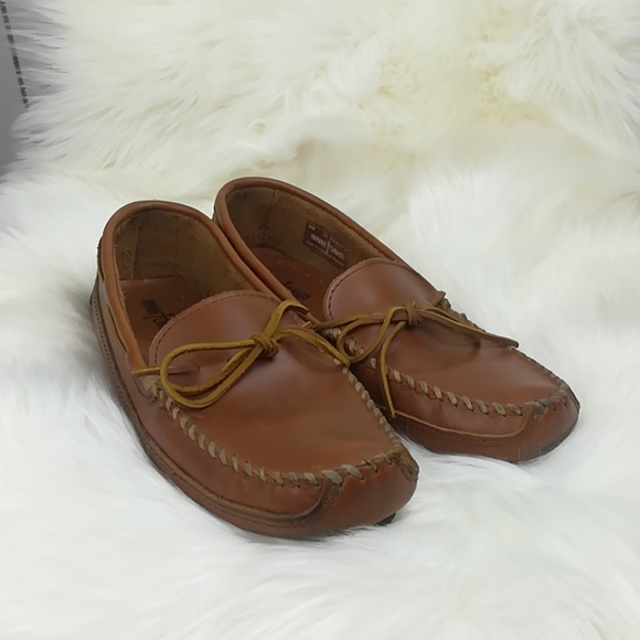 Minnetonka Other - Minnetonka tan leather loafers